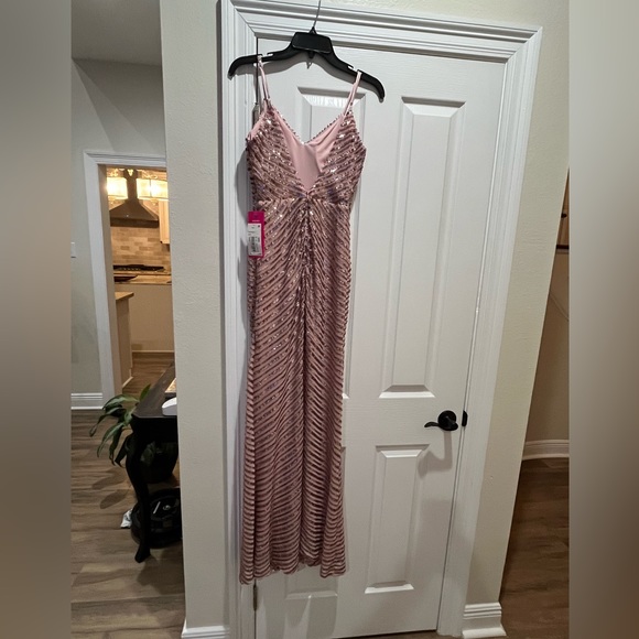 Next Up Beautiful sequined mauve rose prom formal dress - Picture 5 of 11